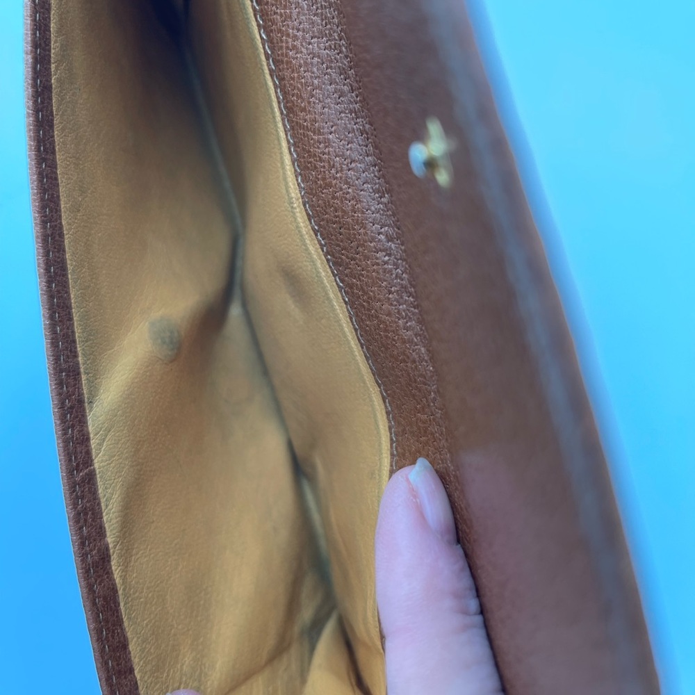 Gucci Brown Leather Wallet with Gold-Toned Closure - Picture 4 of 8